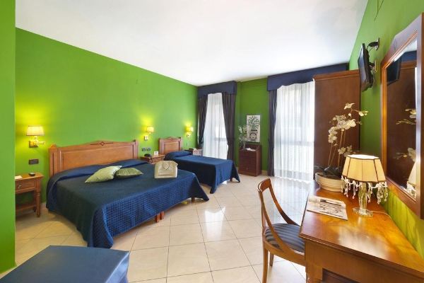 Ulisse Deluxe Hostel (Sorrent)